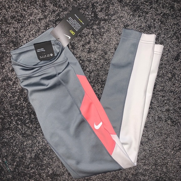 Nike Pants - NWT Nike Leggings